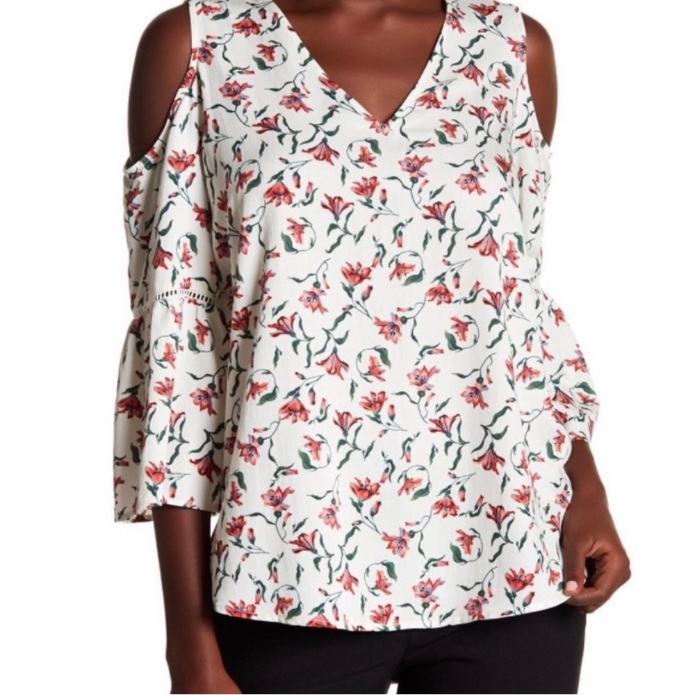 Pleione Anthropologie Cream Cold Shoulder Bell‎ Sleeve Floral Top Blouse Sz S